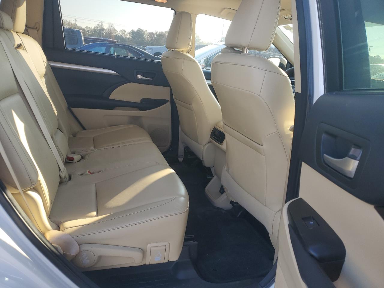 TOYOTA HIGHLANDER XLE