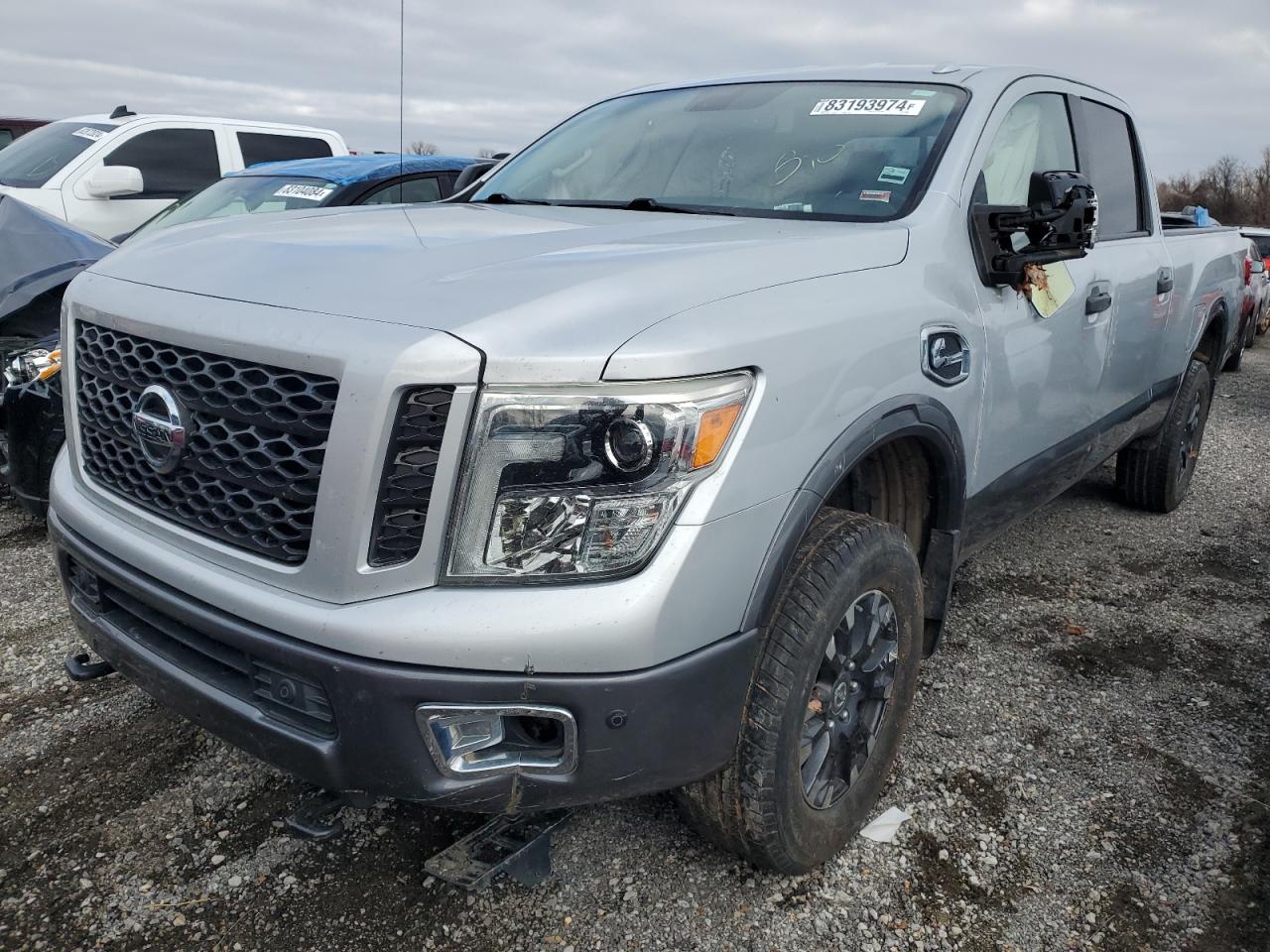  Salvage Nissan Titan