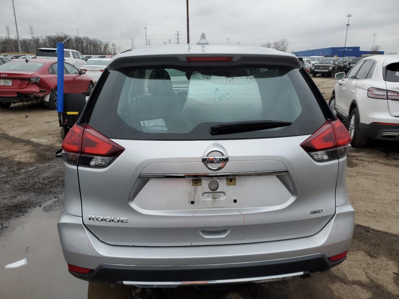 Lot #3033050039 2018 NISSAN ROGUE S