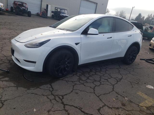 2024 TESLA MODEL Y - 7SAYGAEE7RF077443