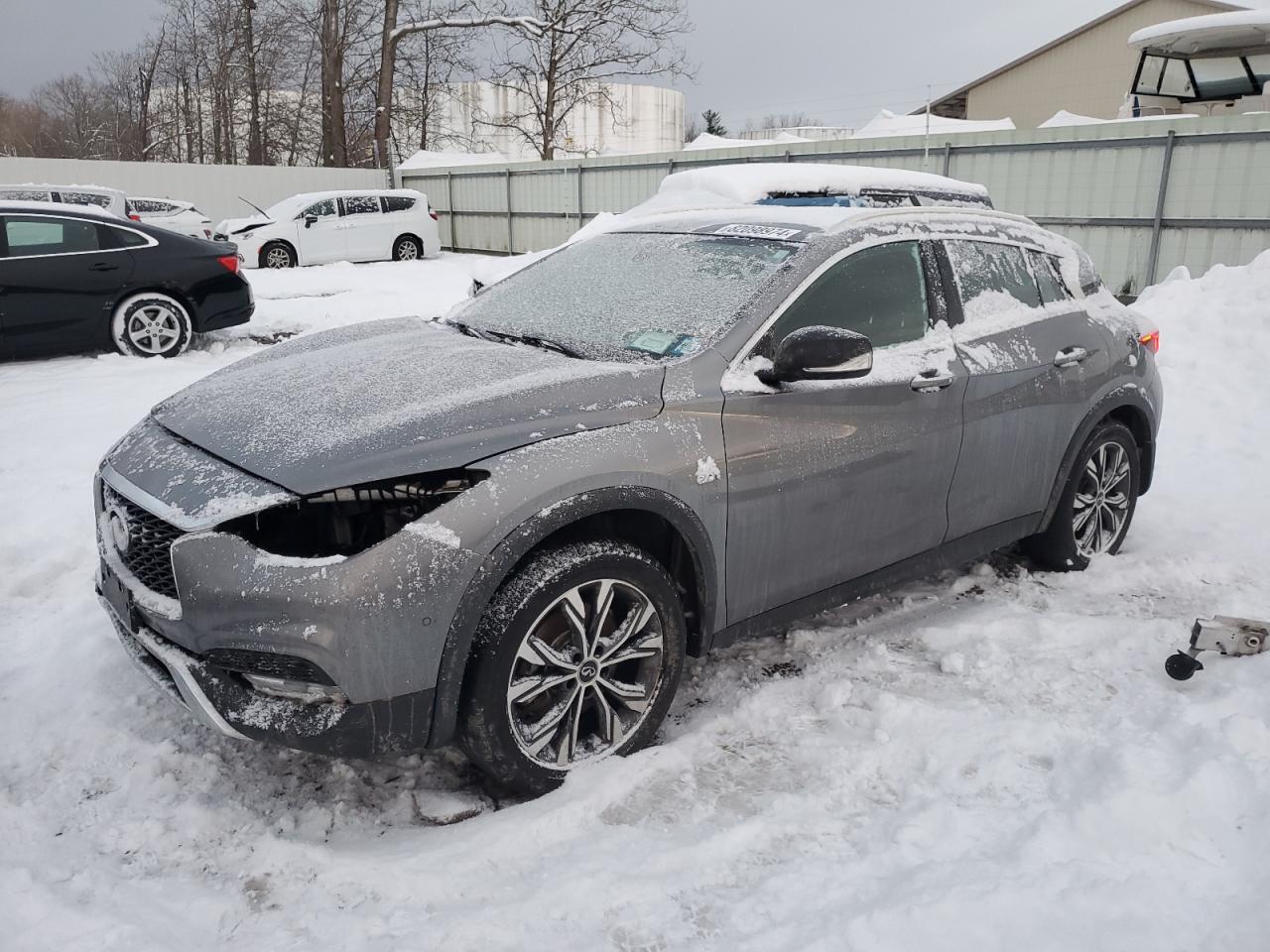 INFINITI QX30 BASE