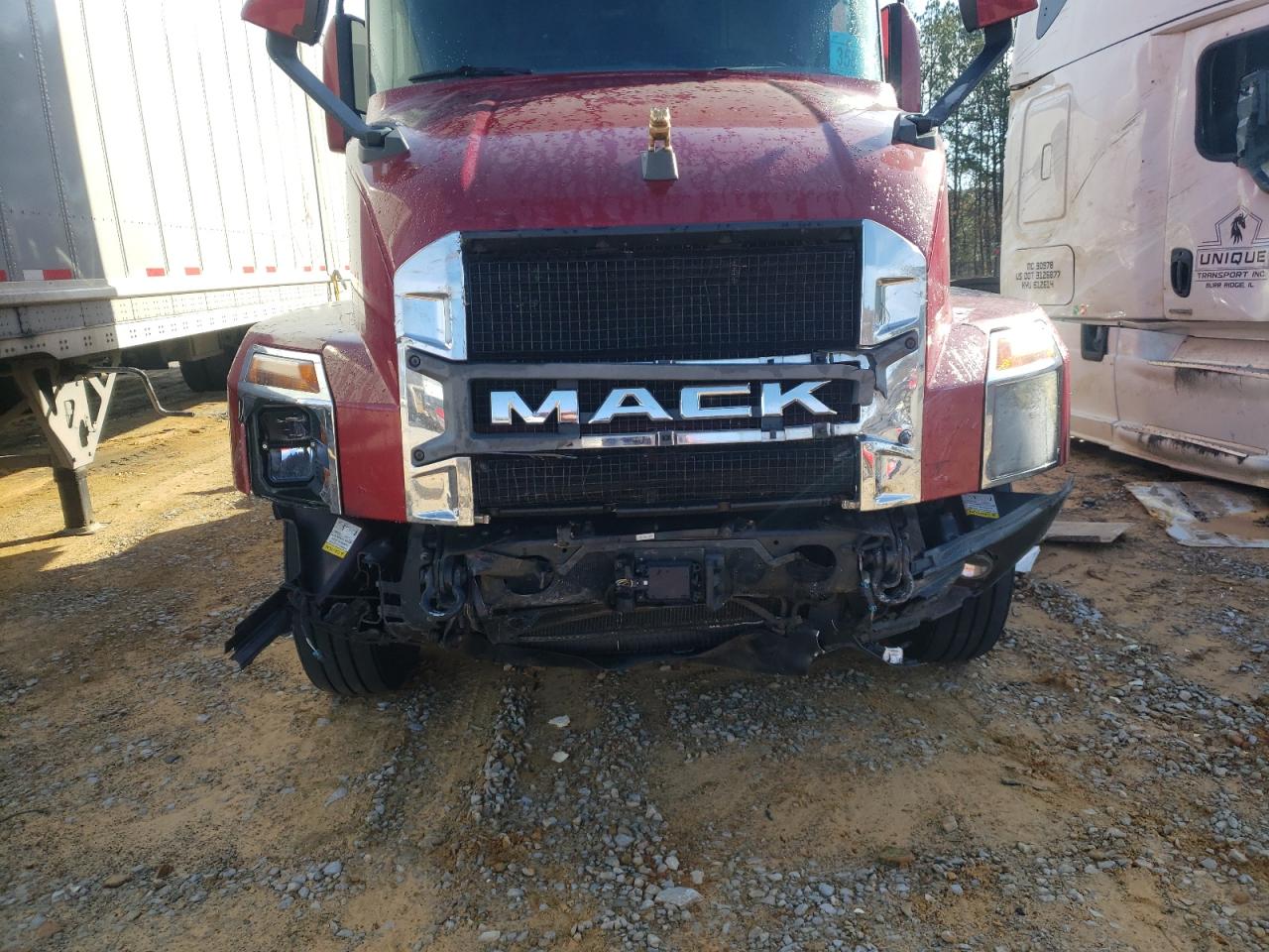 Lot #3052381594 2019 MACK ANTHEM