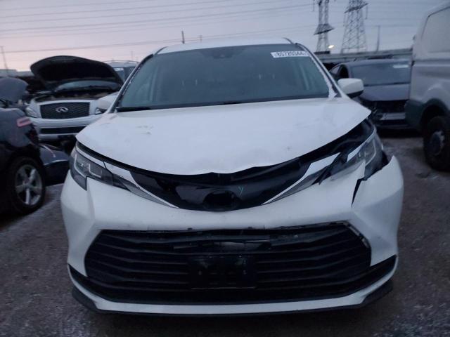 2021 TOYOTA SIENNA LE - 5TDKRKEC9MS010171