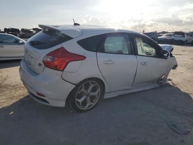 VIN 1FADP3L96EL387447 2014 FORD FOCUS no.3