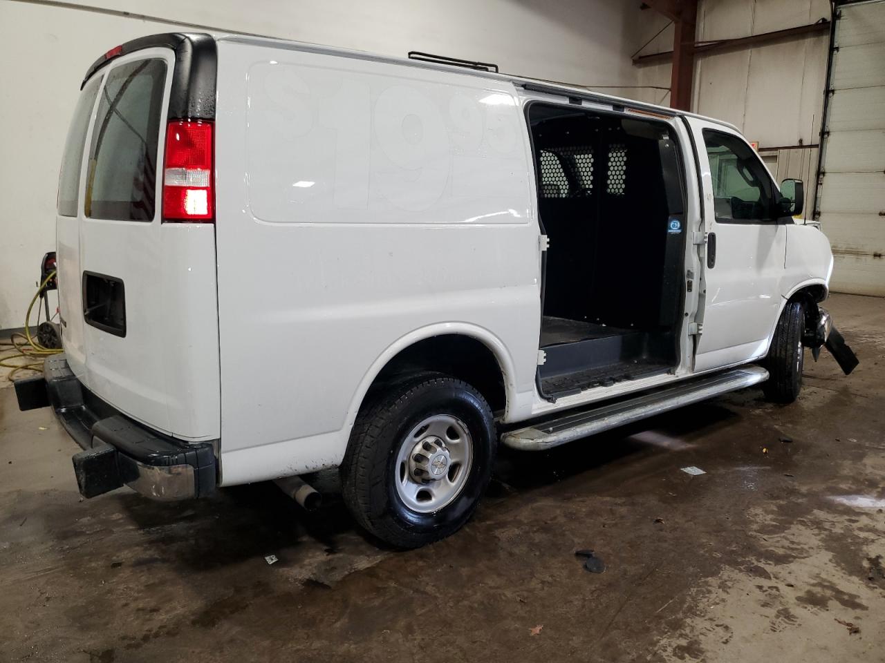 Lot #3028498952 2022 CHEVROLET EXPRESS G2