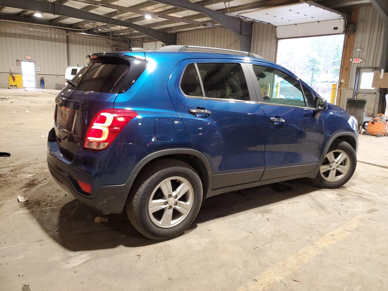 Lot #3037002760 2020 CHEVROLET TRAX 1LT