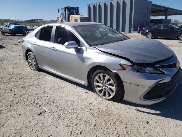 VIN 4T1R11AK6MU516643 2021 TOYOTA CAMRY no.4