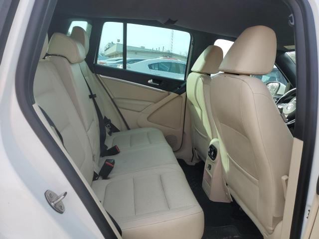 2016 VOLKSWAGEN TIGUAN S - WVGAV7AX2GW088417