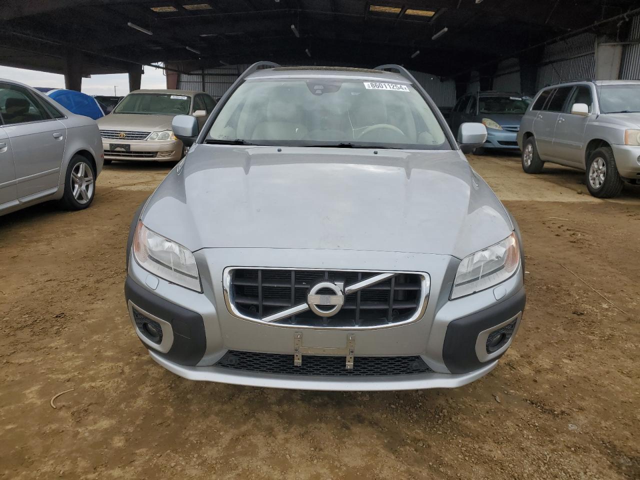 Lot #3031620817 2012 VOLVO XC70 3.2