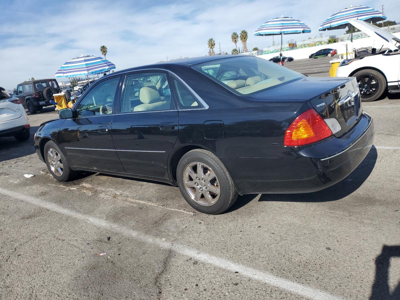 Lot #3028291827 2001 TOYOTA AVALON XL