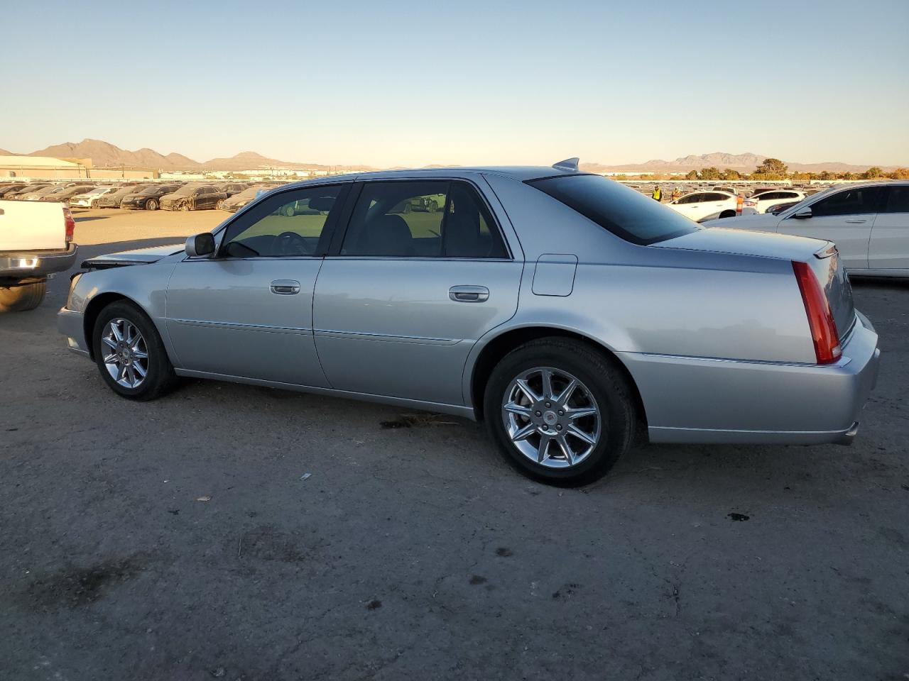 Lot #3028739727 2010 CADILLAC DTS LUXURY