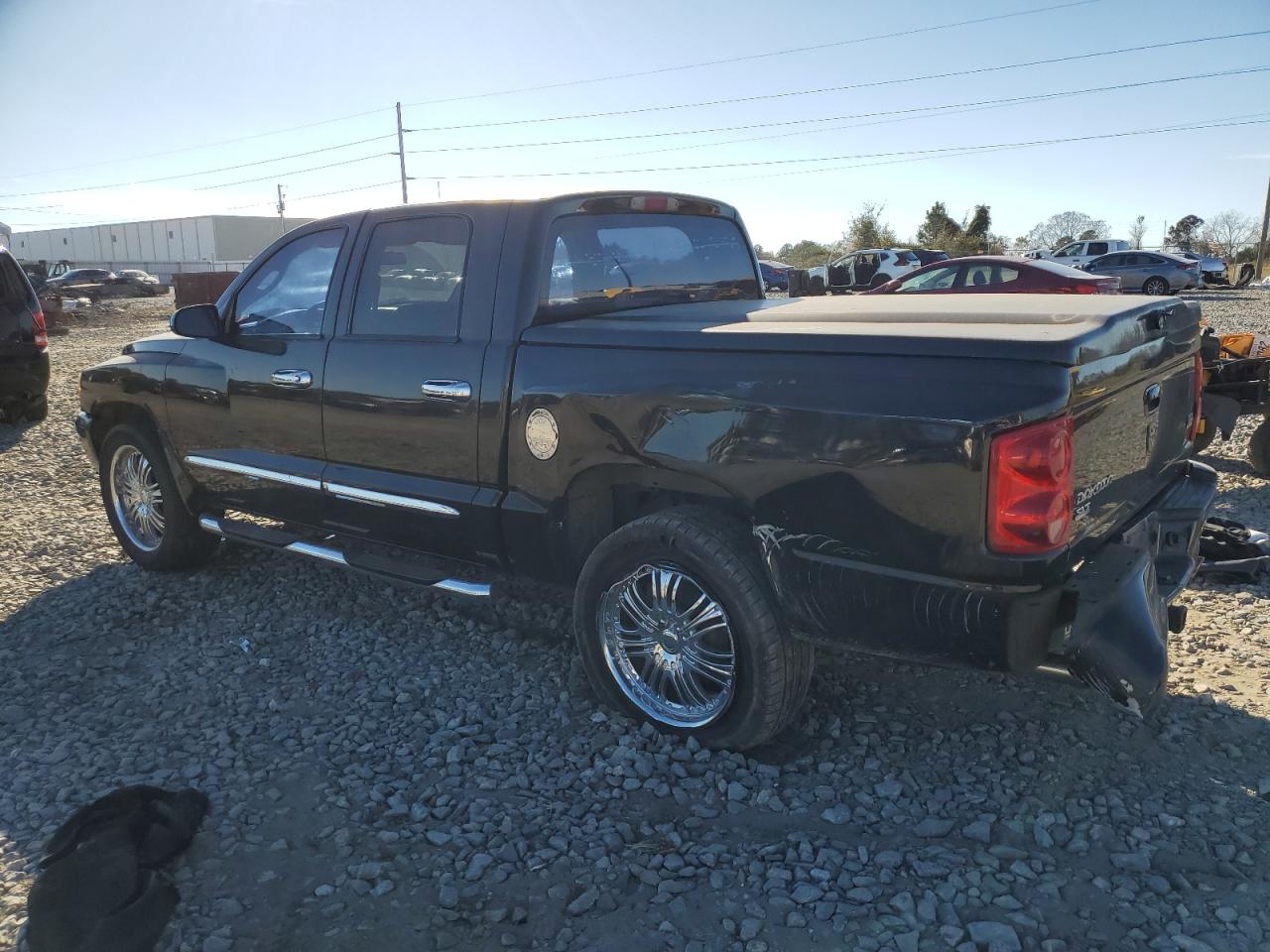 Lot #3030700102 2005 DODGE DAKOTA QUA