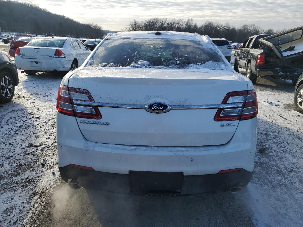 Lot #3027009791 2015 FORD TAURUS SEL