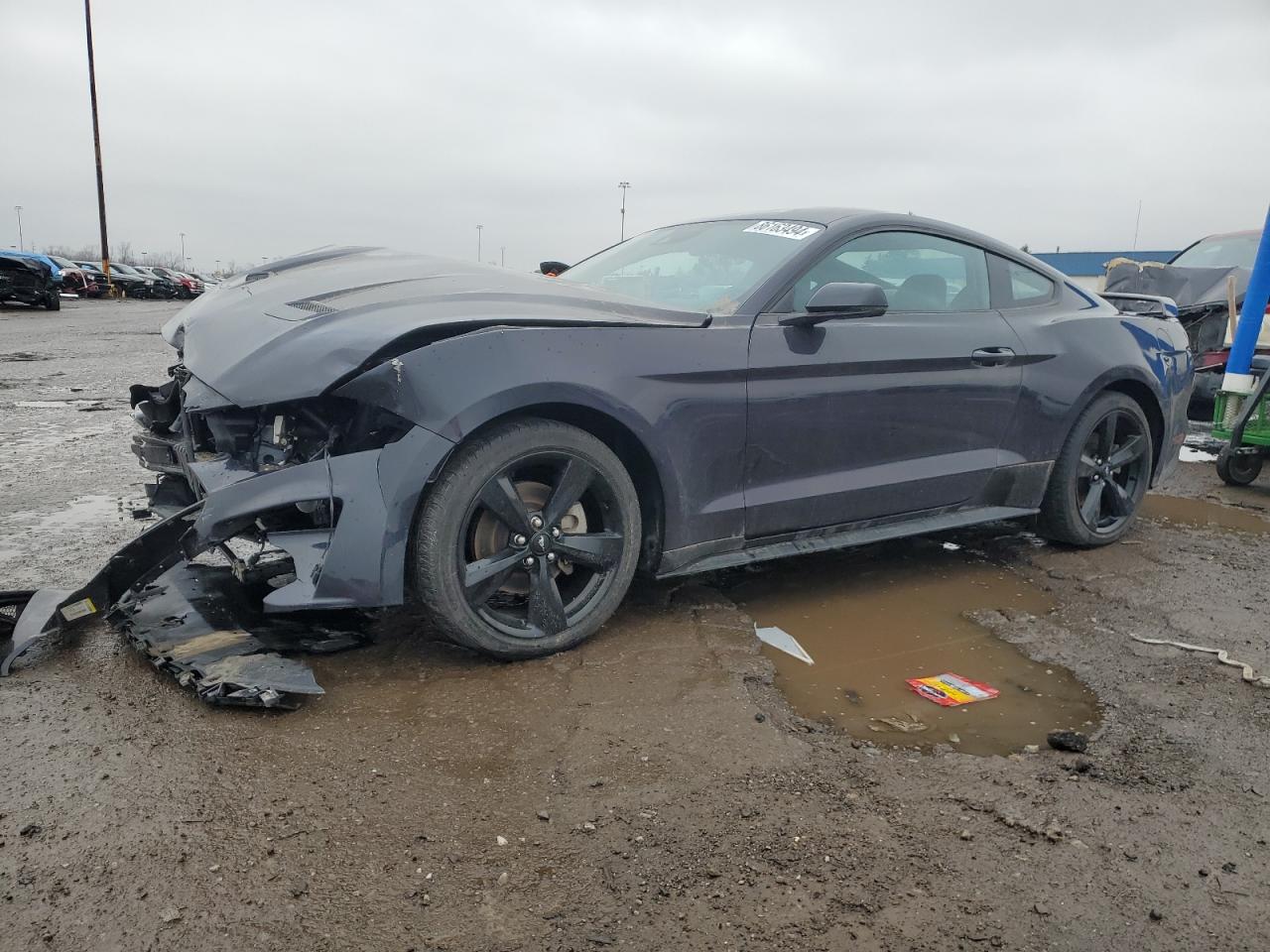  Salvage Ford Mustang