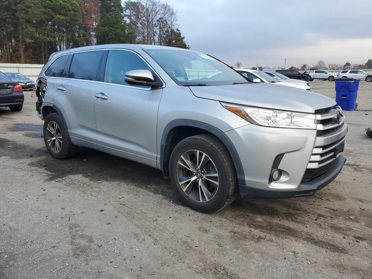 Lot #3033265907 2017 TOYOTA HIGHLANDER