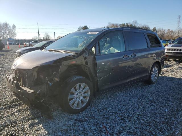 2013 TOYOTA SIENNA XLE #3025162258