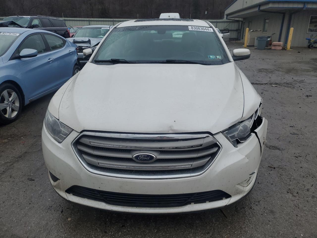 Lot #3030637102 2013 FORD TAURUS SEL