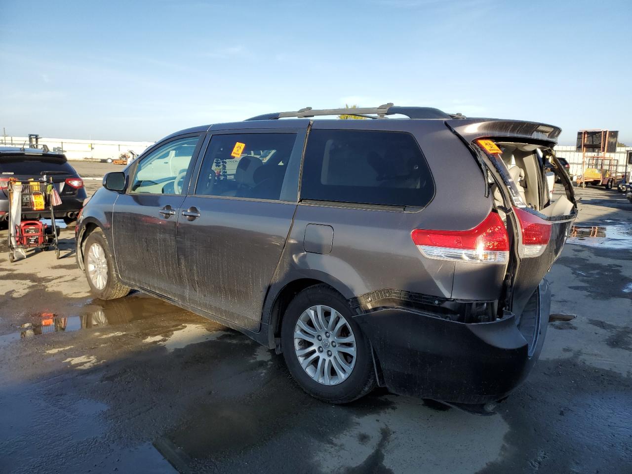 Lot #3038039186 2012 TOYOTA SIENNA XLE