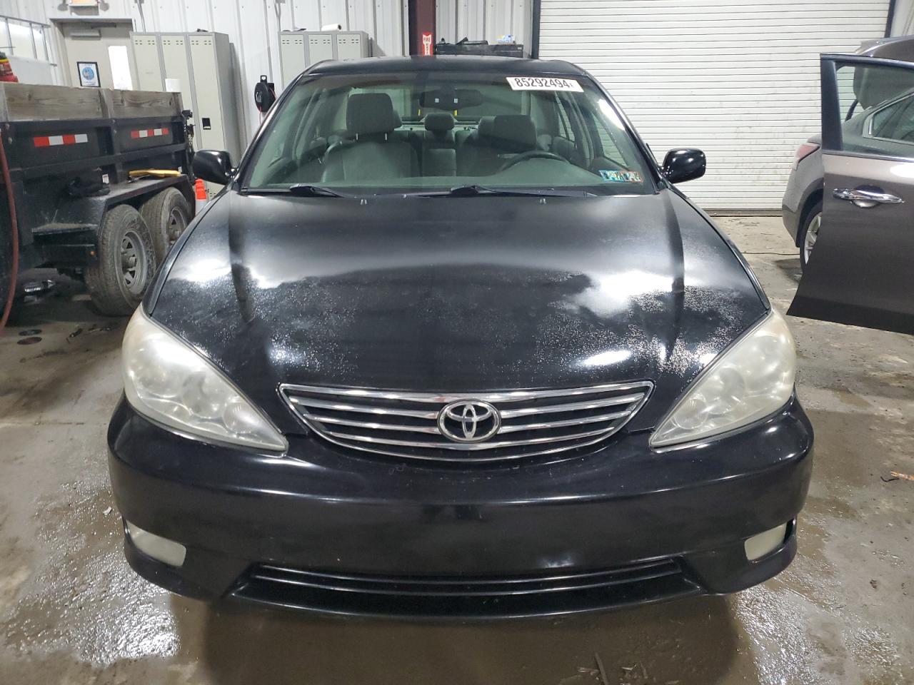 Lot #3033361812 2005 TOYOTA CAMRY LE