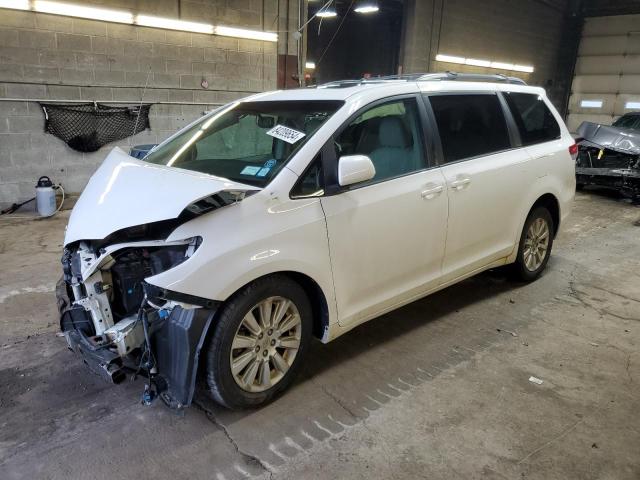 2013 TOYOTA SIENNA XLE #3033160196