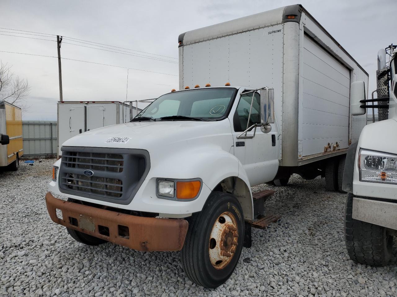 Lot #3037851256 2001 FORD F650 SUPER