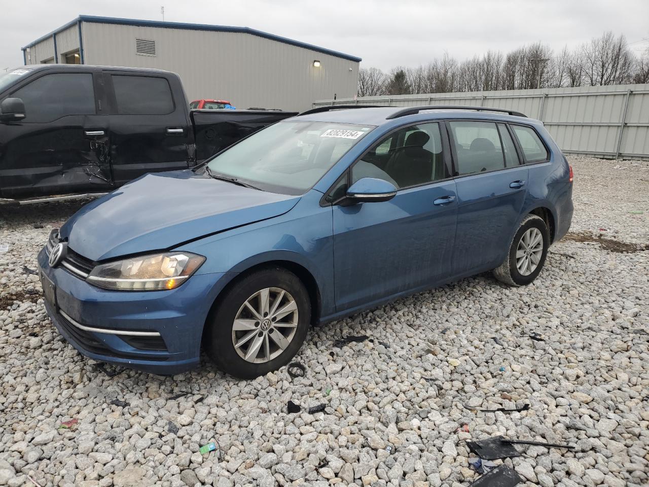  Salvage Volkswagen Golf