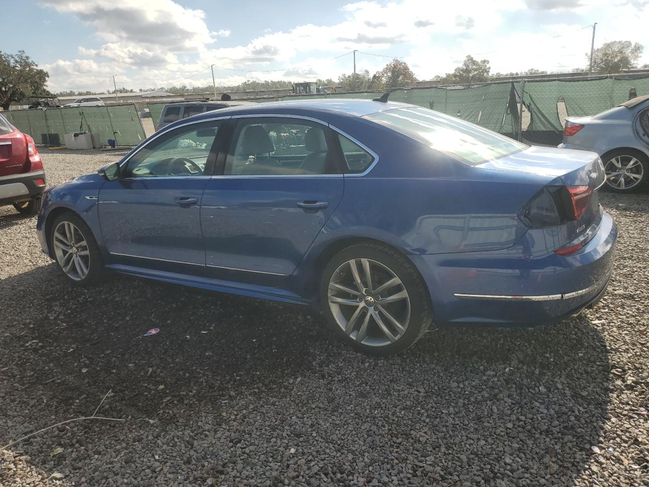 Lot #3031491823 2017 VOLKSWAGEN PASSAT R-L