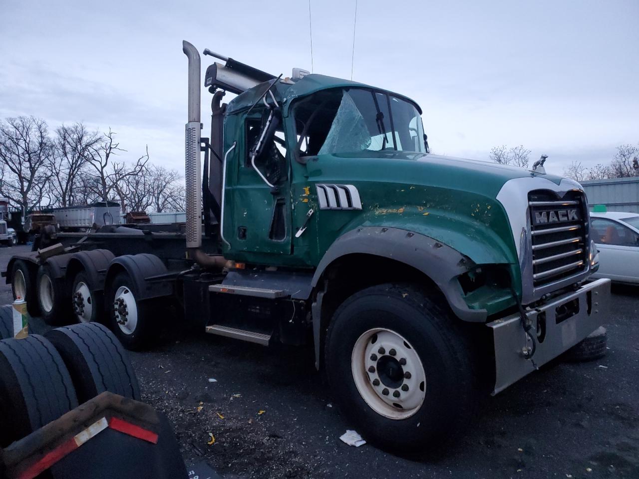 Lot #3028411814 2022 MACK GRANITE