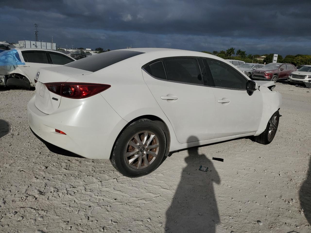 Lot #3033018991 2016 MAZDA 3 SPORT