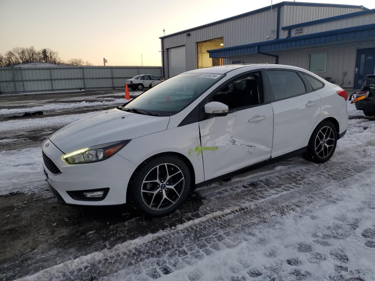 1FADP3H27HL234320 FORD FOCUS SEL 2017