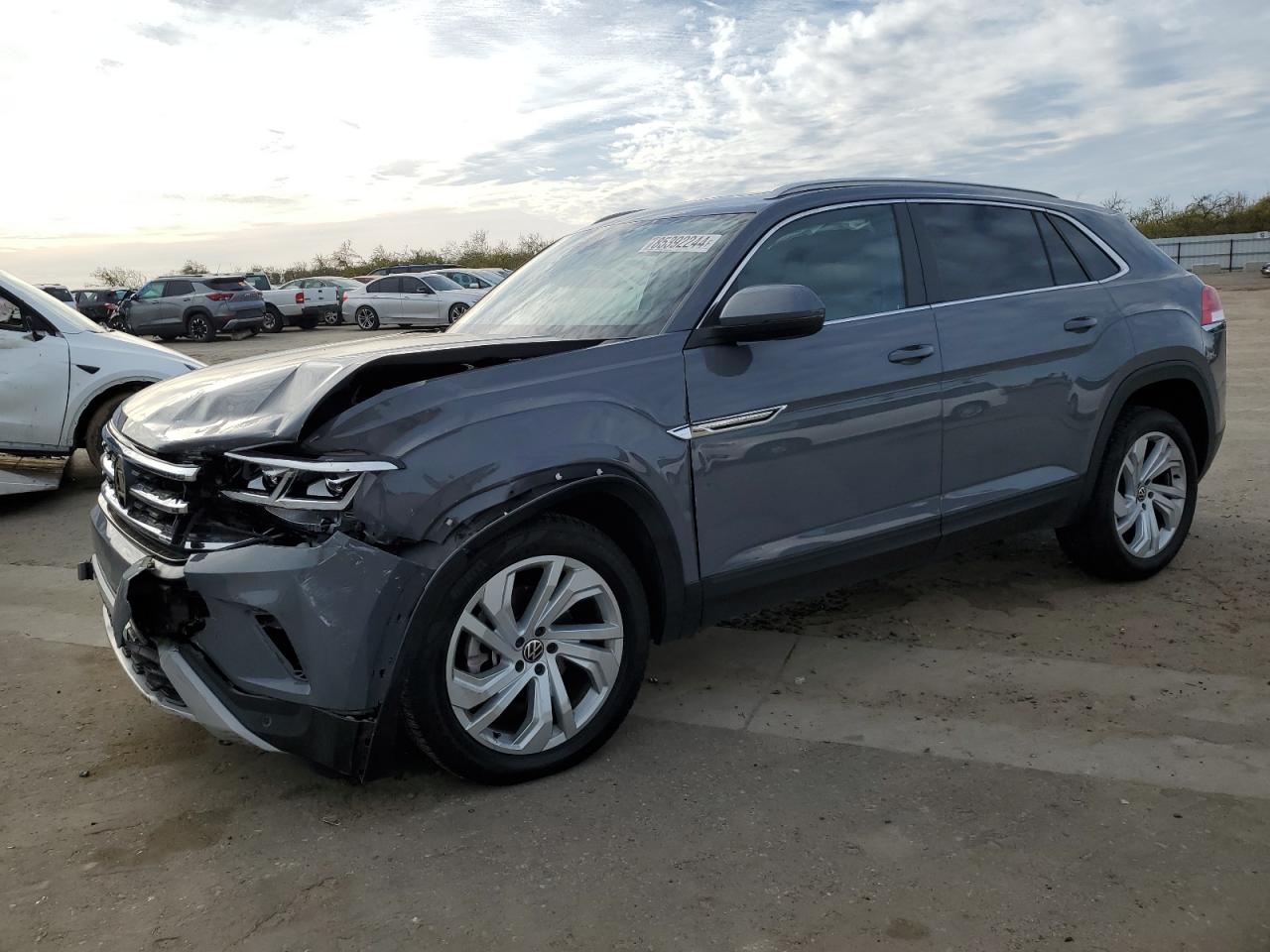 Lot #3030387466 2020 VOLKSWAGEN ATLAS CROS