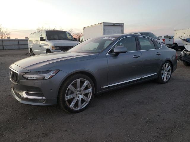 2017 VOLVO S90