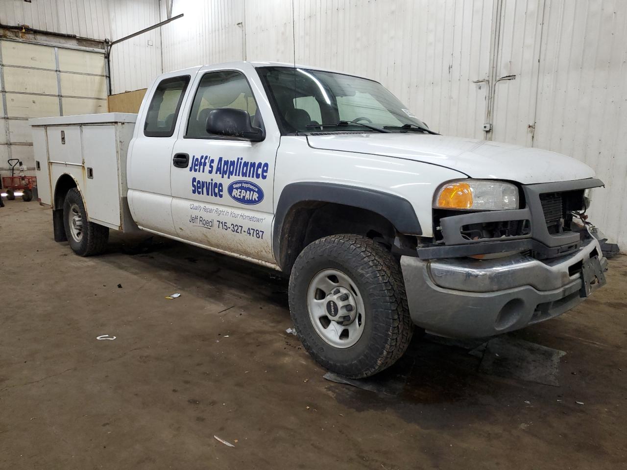 Lot #3029632109 2005 GMC SIERRA K25