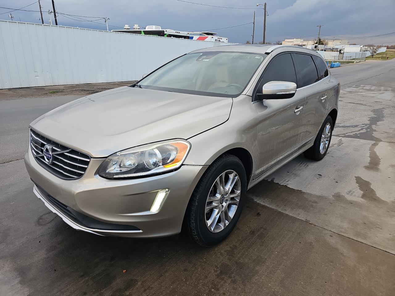 Lot #3026993786 2014 VOLVO XC60 3.2