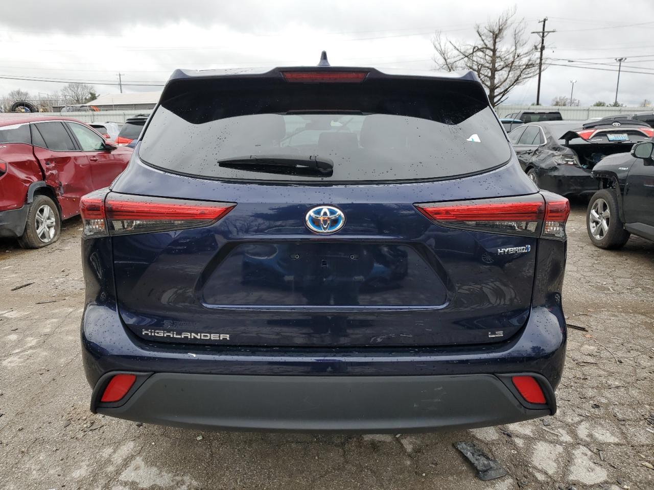 Lot #3033093989 2021 TOYOTA HIGHLANDER