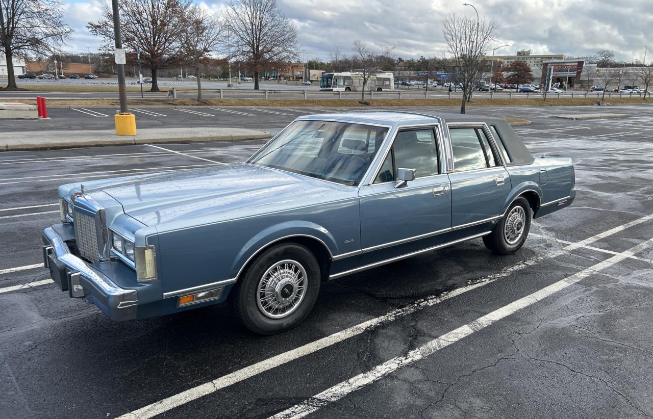 Lot #3040716831 1985 LINCOLN TOWN CAR