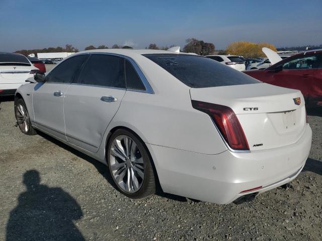 VIN 1G6KP5R68JU129058 2018 CADILLAC CT6 no.2