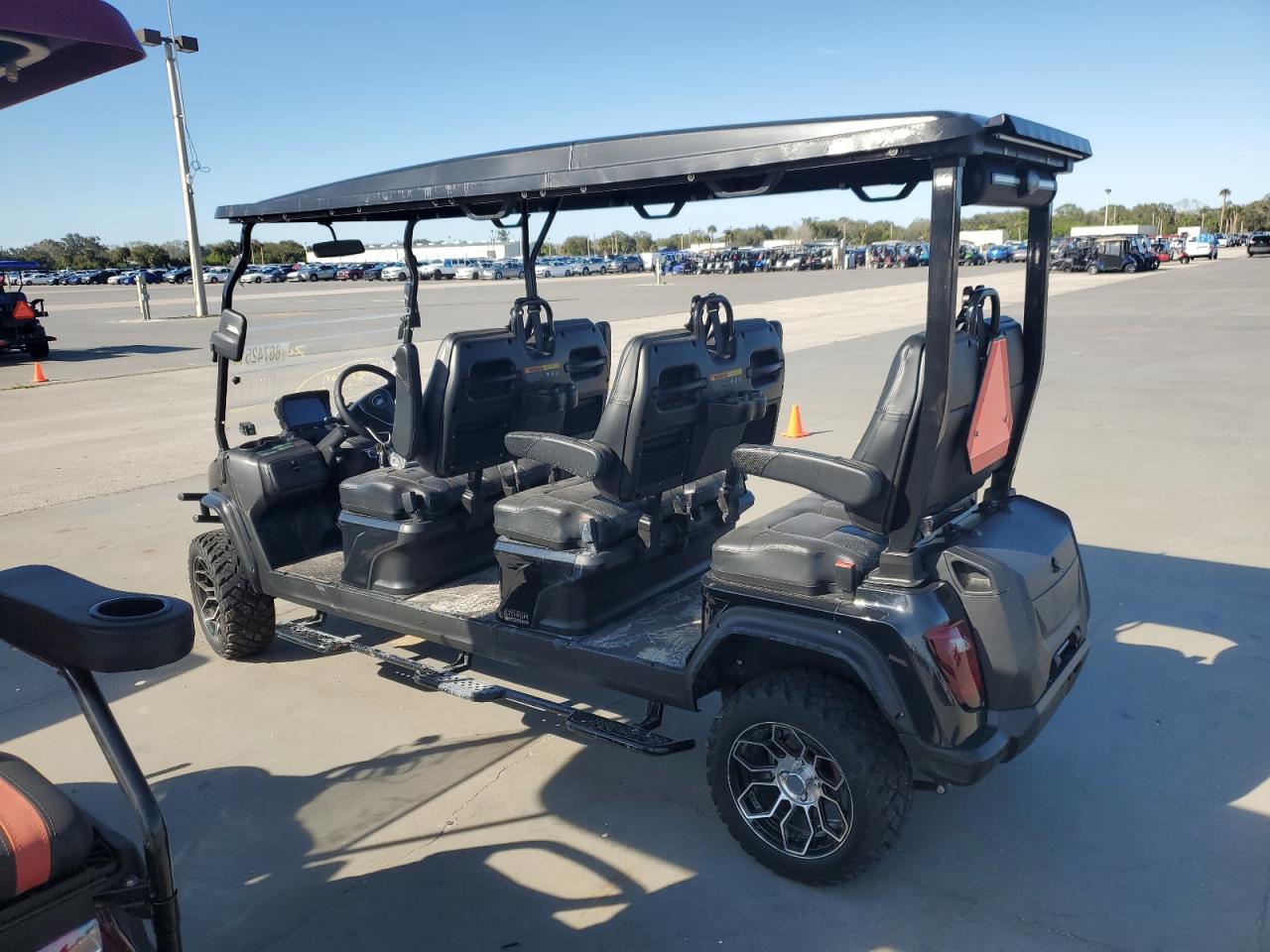 Lot #3036951773 2024 HDKP GOLF CART