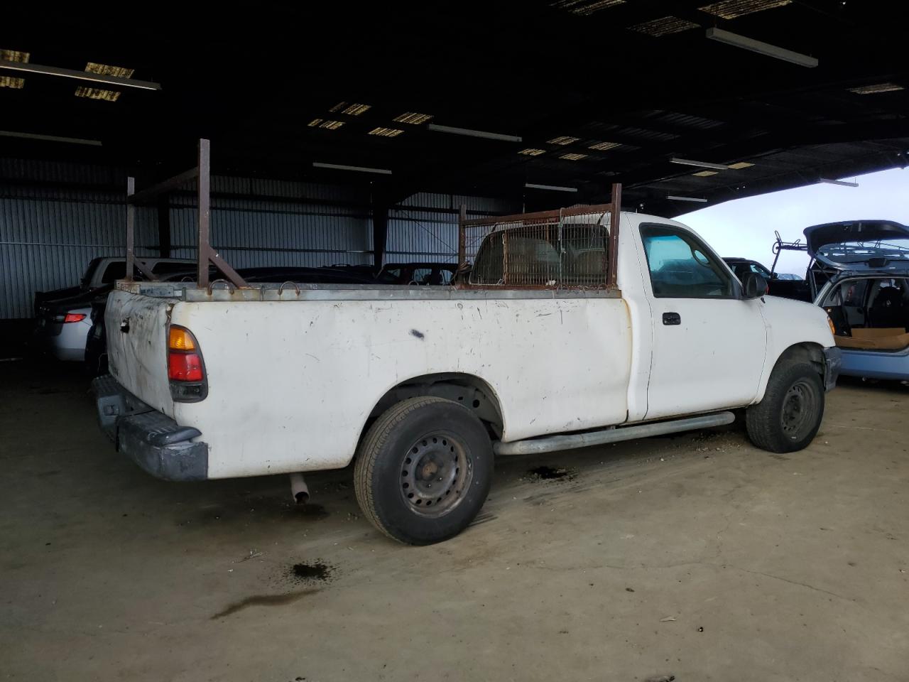 Lot #3031415699 2002 TOYOTA TUNDRA