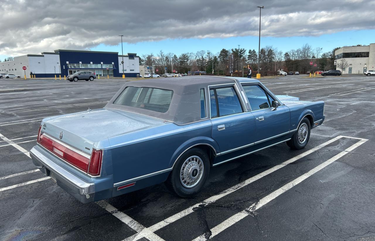 Lot #3040716831 1985 LINCOLN TOWN CAR