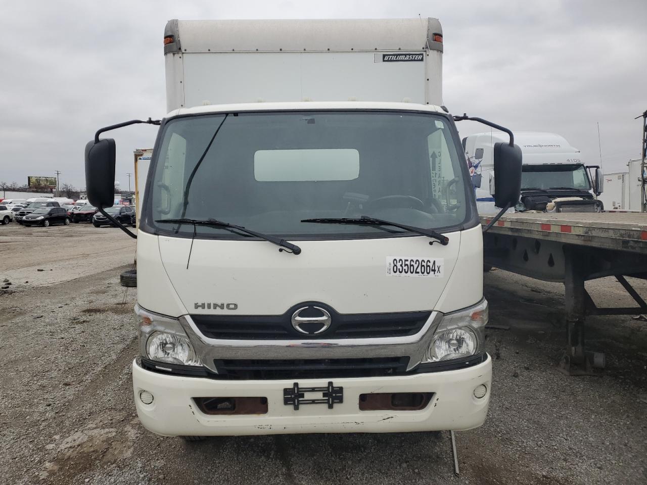 Lot #3040870176 2017 HINO 155