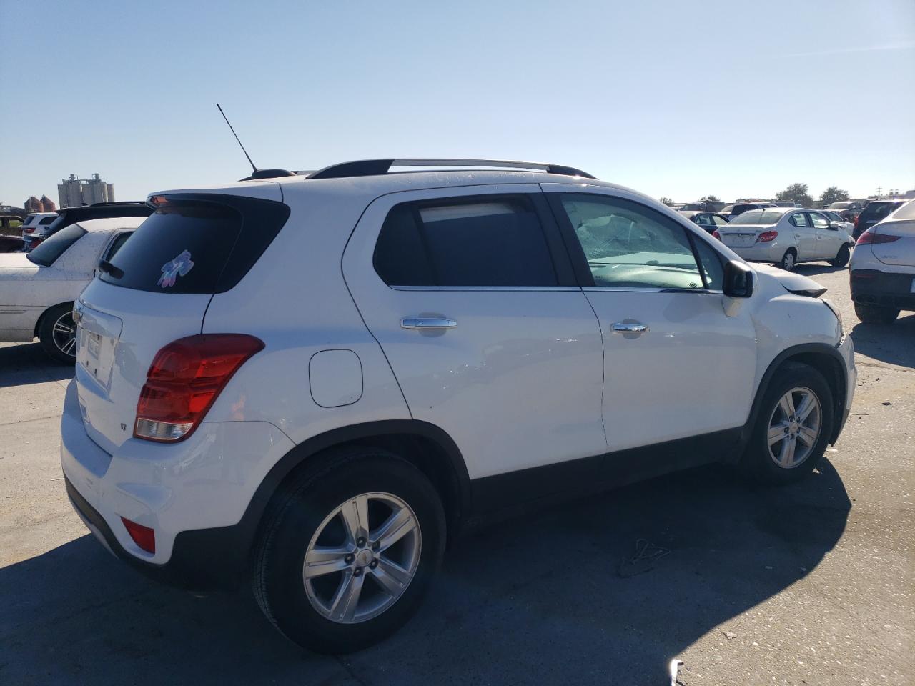 Lot #3044657207 2017 CHEVROLET TRAX 1LT