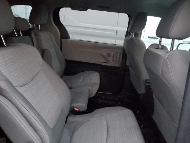 2021 TOYOTA SIENNA LE - 5TDKRKEC9MS010171