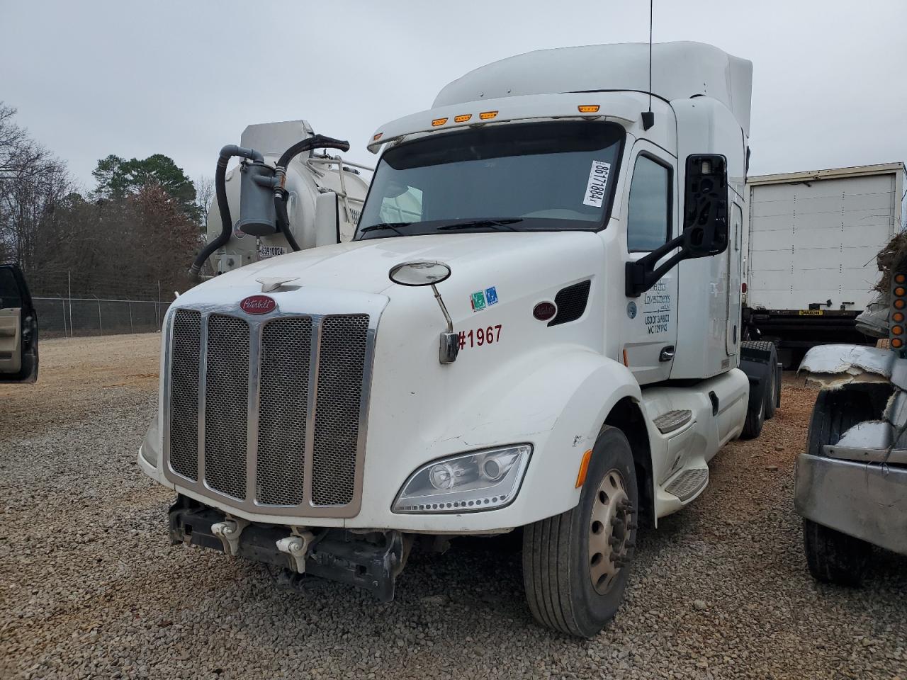 Lot #3037198514 2014 PETERBILT 579