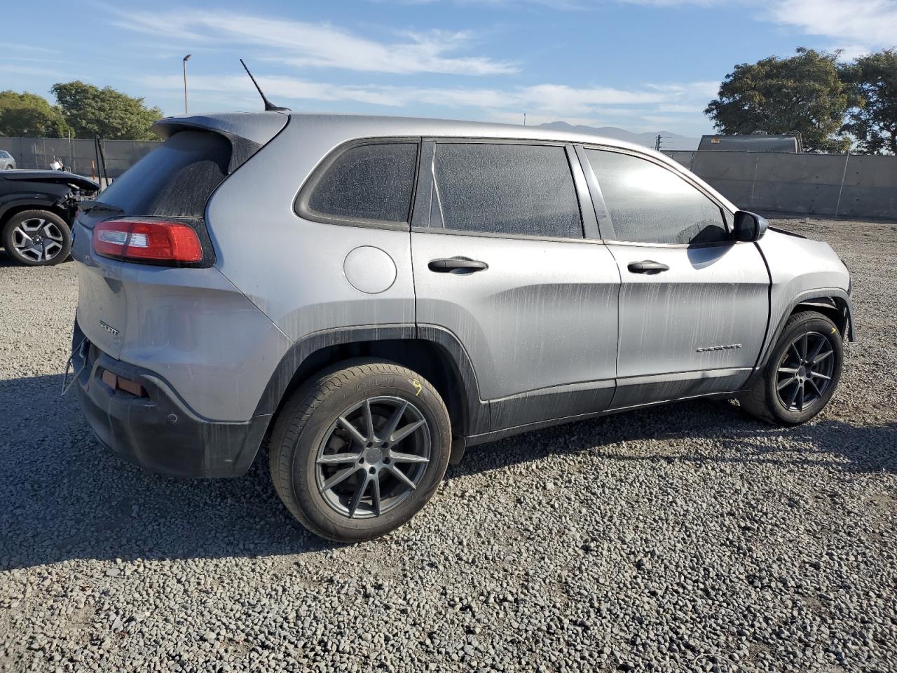 Lot #3033046022 2016 JEEP CHEROKEE S