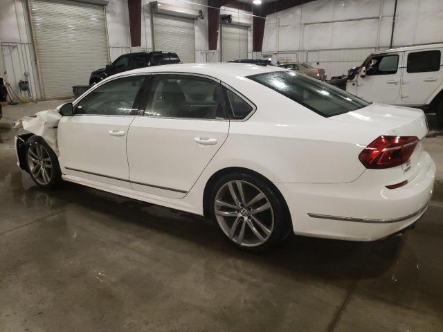 2017 VOLKSWAGEN PASSAT R-L - 1VWDT7A32HC037441