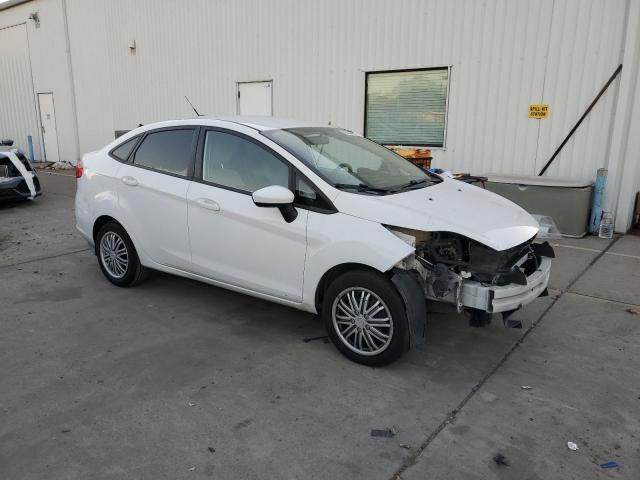 VIN 3FADP4AJ1DM226536 2013 FORD FIESTA no.4