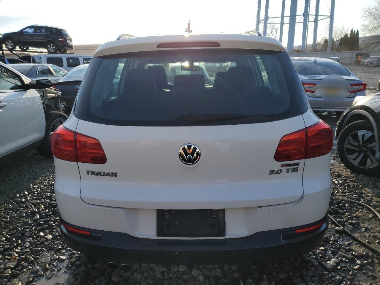 VOLKSWAGEN TIGUAN S