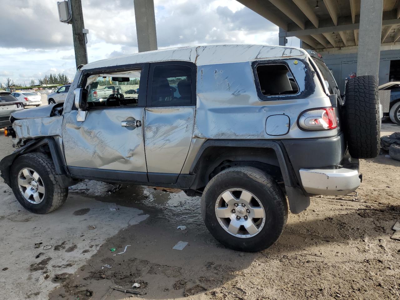 Lot #3033060012 2010 TOYOTA FJ CRUISER