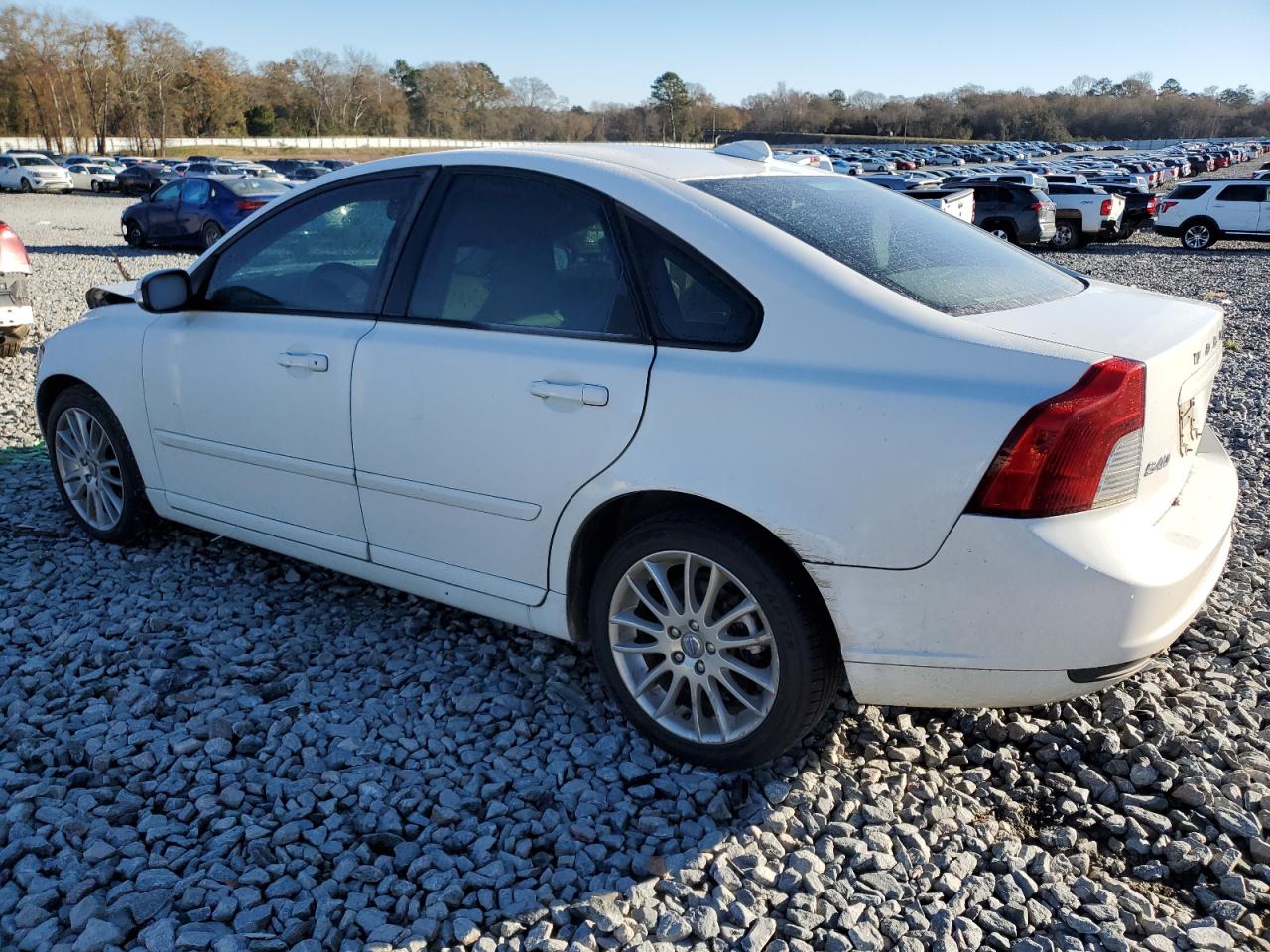 Lot #3033139990 2009 VOLVO S40 2.4I